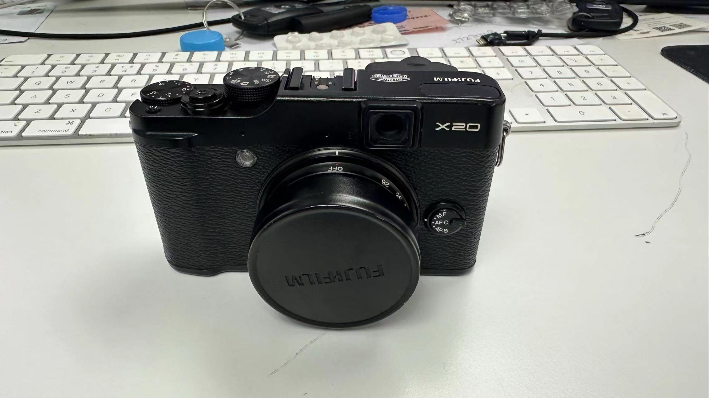 (特價)(USED) Fujifilm X20 復古旁軸 單電數碼相機 文藝 旅行 Camera 90%NEW - C2 Computer