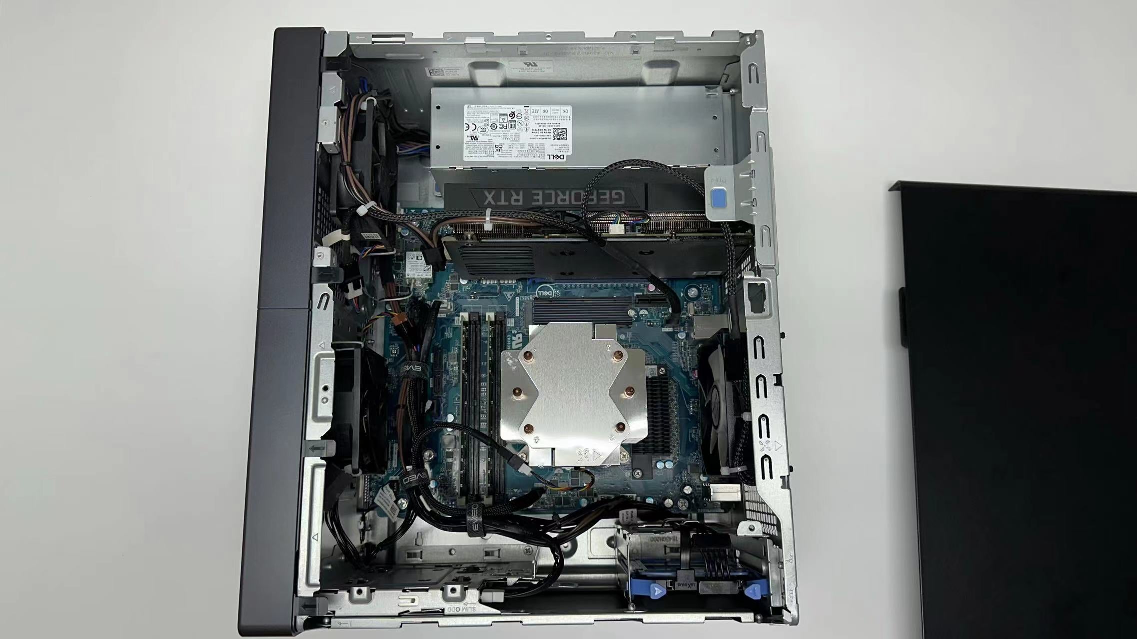 (特價)(使用)dell XPS 8950 I7-11700 32GB DDR4 1TB +1TB SSD RTX3060TI 8G桌面