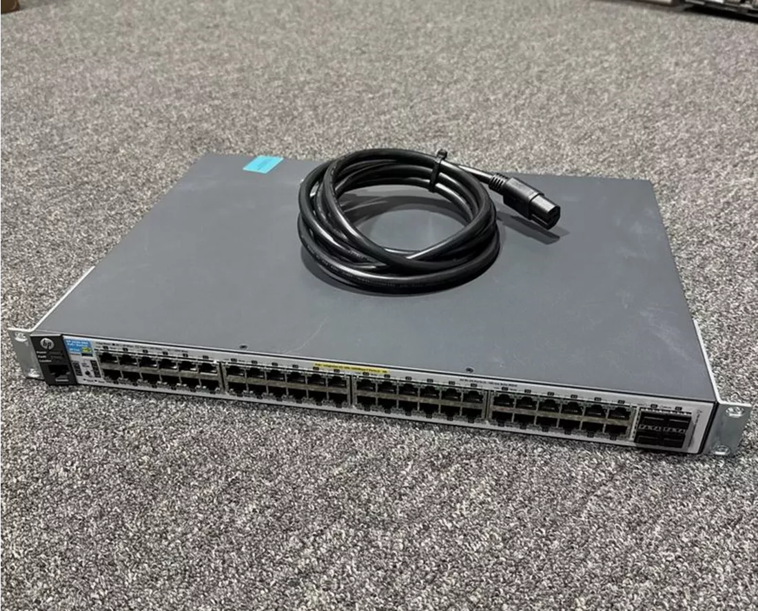 HPE J9772A Aruba 2530-48G-PoE+ 4SFP 370W 48 ports, montage en rack <tc>Switch</tc> Réf. | Occasion Image principale