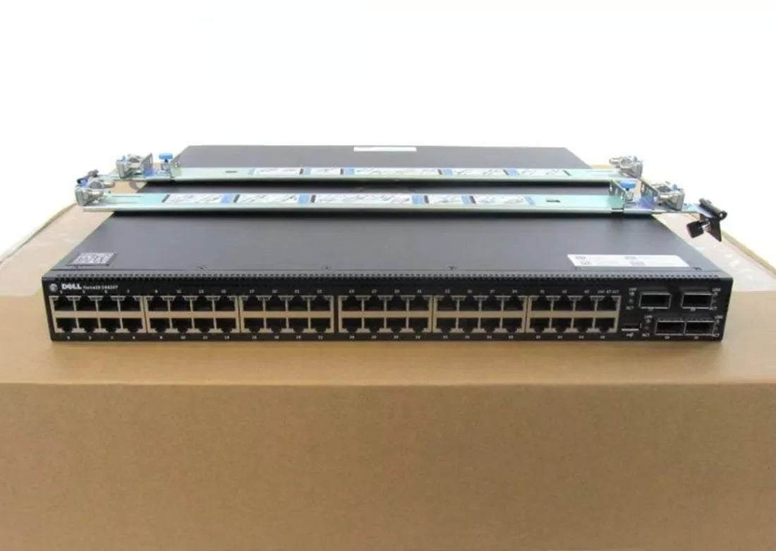 Dell Networking S4820T, routeur 48 ports 10 GbE, 4 ports QSFP <tc>Switch</tc> | OCCASION