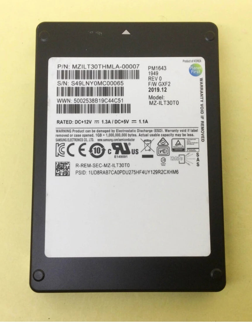 三星 MZ-ILT30T0 30.72TB PM1643 SAS 12Gbs 2.5 吋固態硬碟 |使用過的