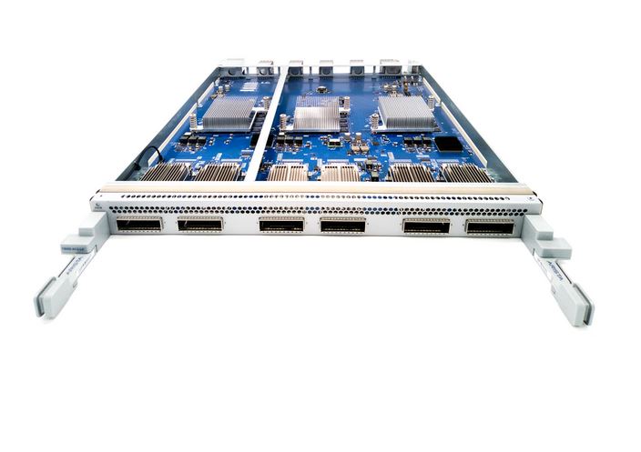 Card dòng tốc độ dây 6 cổng 100GbE CFP2 Arista DCS-7500E-6C2-LC | ĐÃ SỬ DỤNG