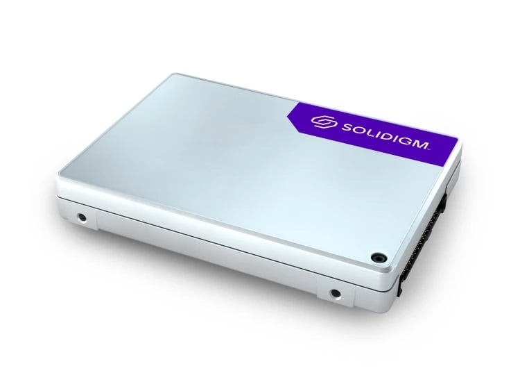 SOLIDIGM SBFPF2BV614T001 D5-P5336 61.44TB PCIe 4.0 X4 U.2 15MM 3D5 Opal なし 2.5 インチ SSD |使用済み メイン画像