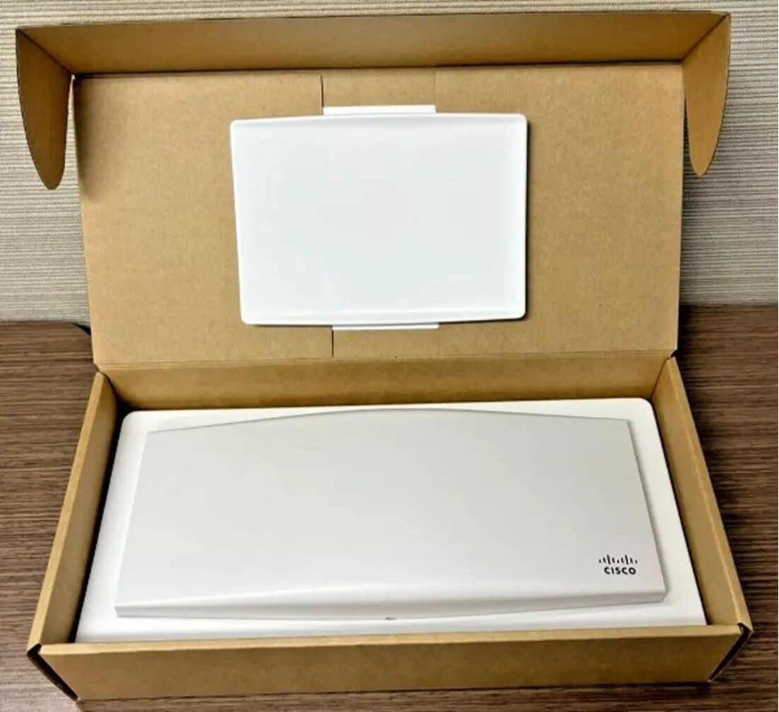 Cisco MR44-HW Meraki MR44 - Wireless Access Point - Wi-Fi 6 - Cloud-Managed | NEW OPEN BOX Main image