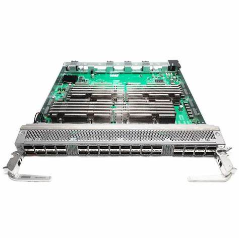 (NEW) Cisco Nexus 9000 Series Switches - N9K-X9732C-FX