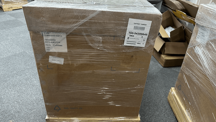 (限時優惠) ARISTA DCS-7308X Chassis with controller module + fans + power supply 次要影像