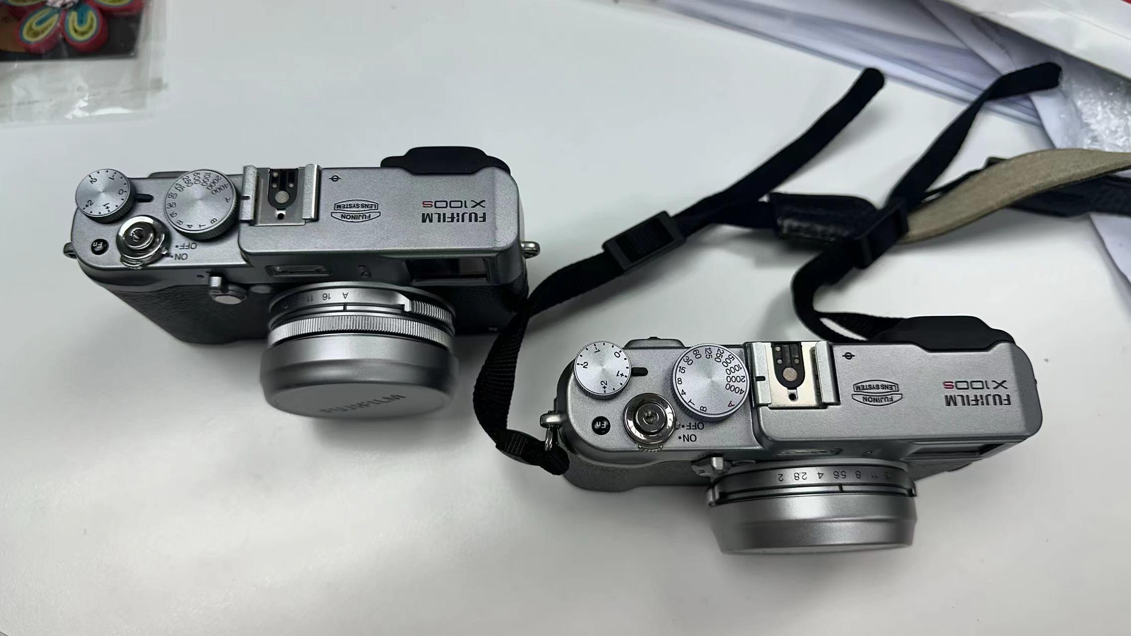 (Discounted) (USED) Fujifilm X100S Retro Rangefinder Mirrorless Camera - Compact and Artistic Travel Camera 95% Condition Secondary image