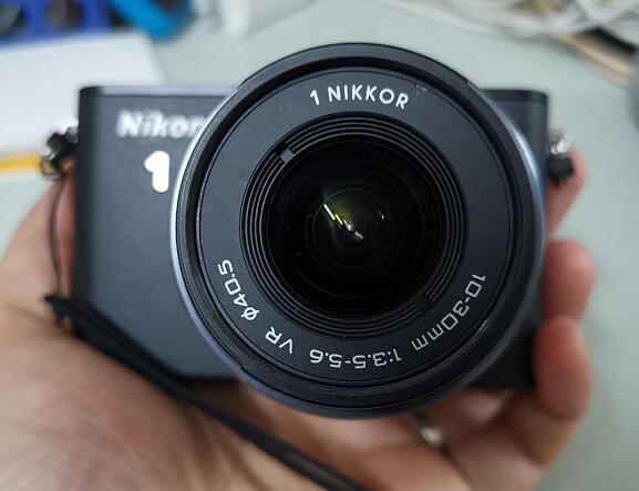 (二手)尼康/Nikon J3 (10-30mm) 微單 小巧 復古 旅行 Camera 90% NEW（黑色/白色） - C2 Computer