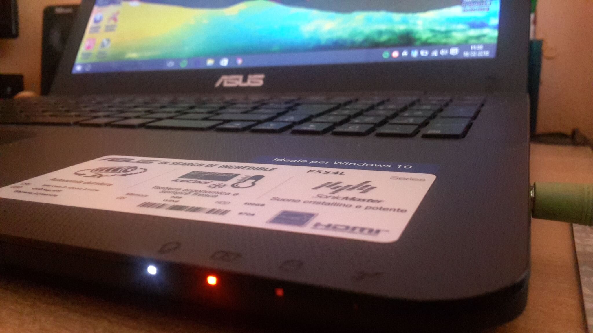 (USED) ASUS F554LP5200 i5-5200U 4G NA 500G AMD R5 M320 2G 15.6" 1366x768 Entry Gaming Laptop 90% - C2 Computer