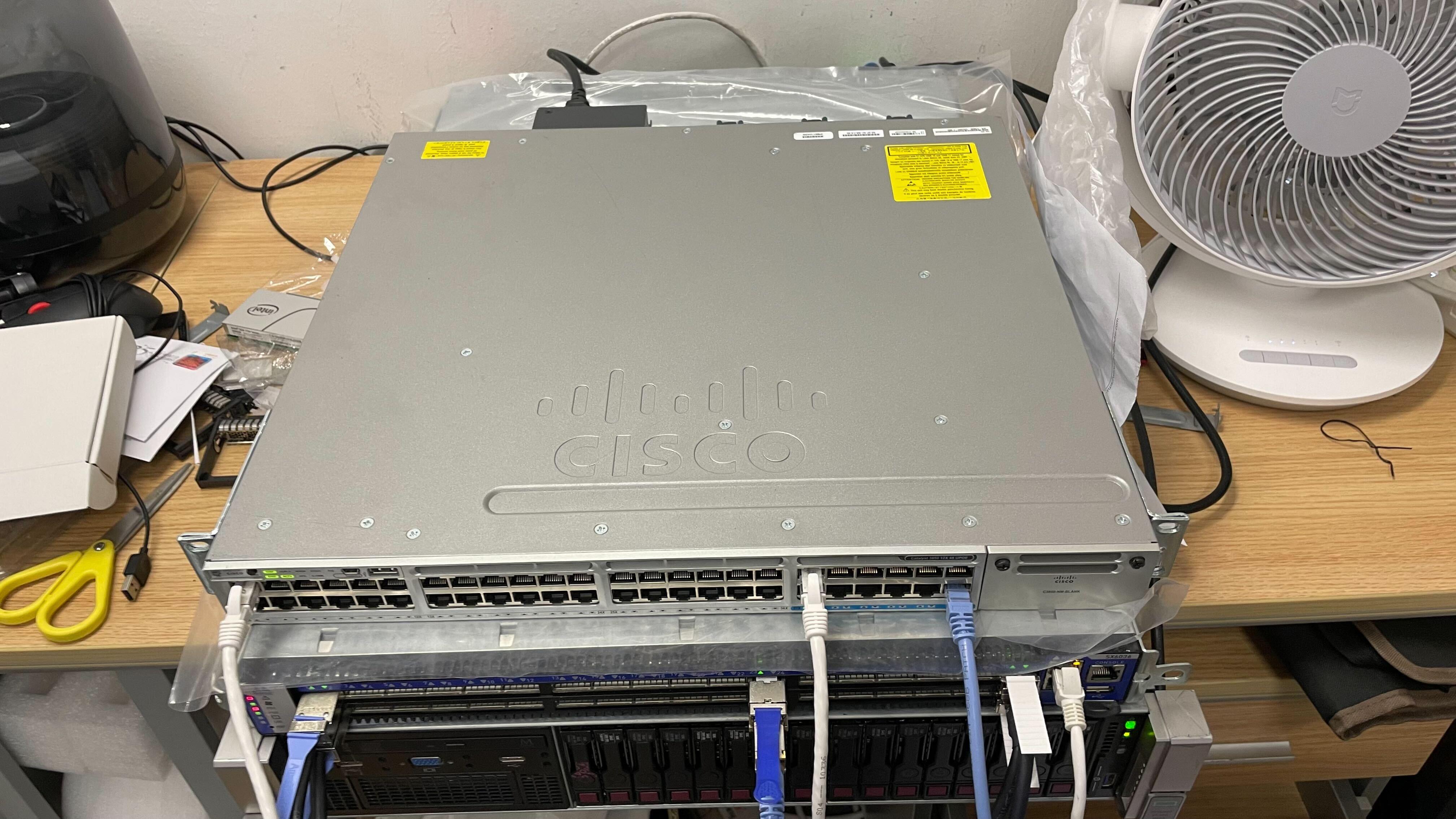 (特價一隻) CISCO Catalyst 10G UPOE C3850-12X-48U 10G x 12 1G x 36 Switch 95% NEW - C2 Computer メイン画像