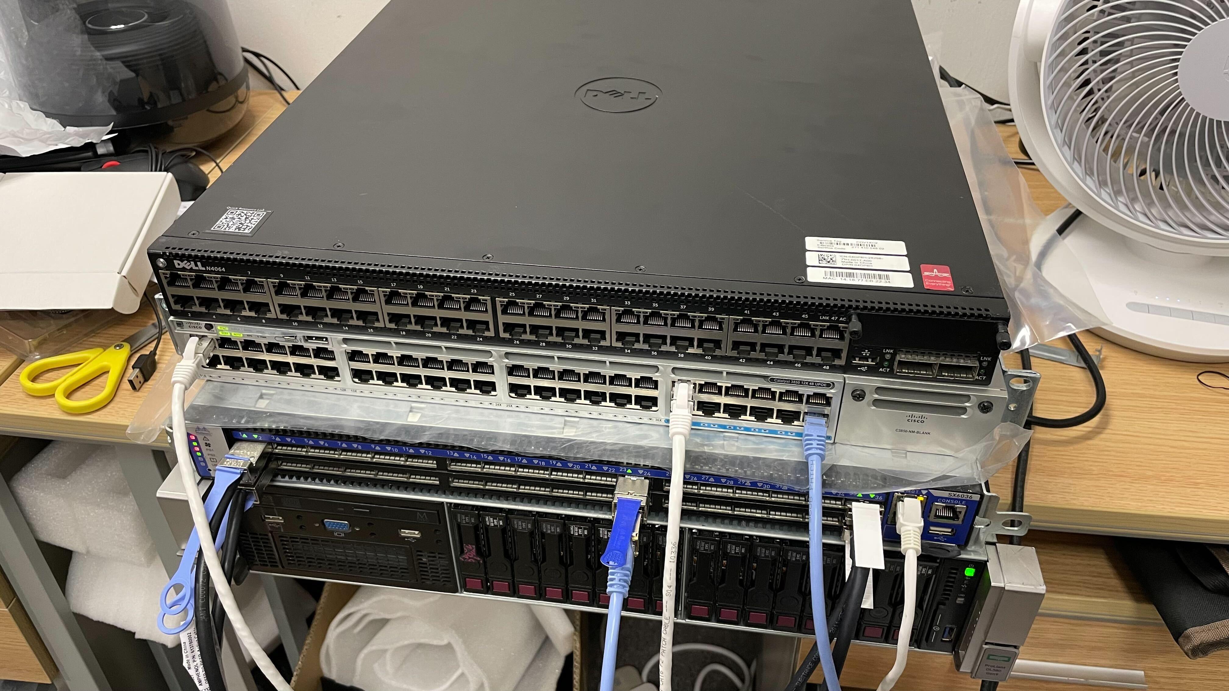 (特價幾隻) DELL PowerConnect N4064 with 2 x QSFP 40G 48 x 10G Network Swtich Sekundärbild