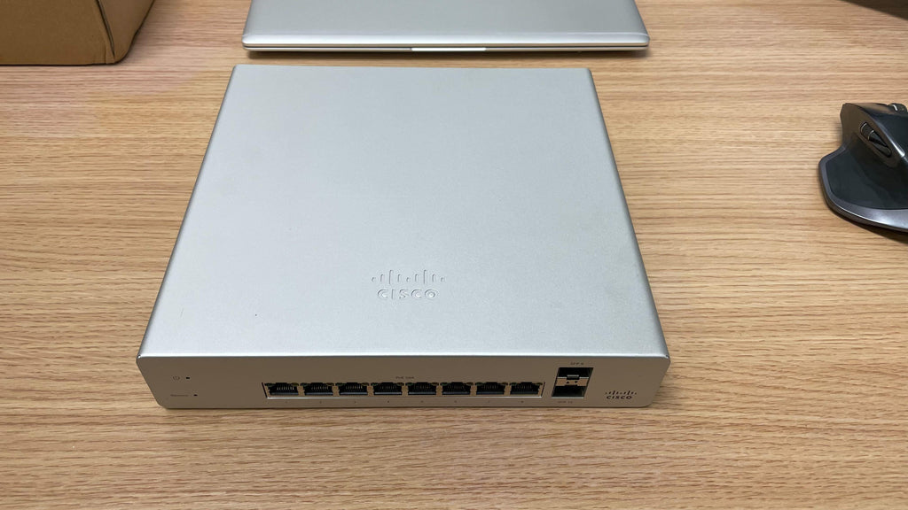 (特價一隻) MERAKI MS220-8P POE SWITCH 2 x SFP Ports UNCLAIMED 90% NEW - C2 Computer