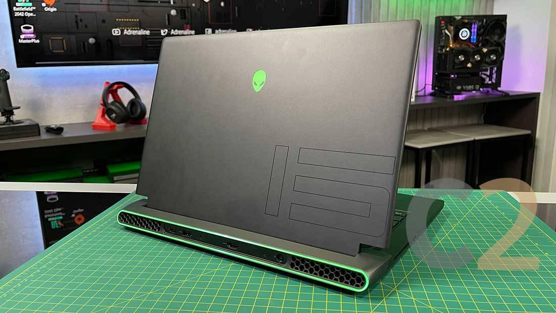 (USED) ALIENWARE M15 R6 i7-11800H 4G 128-SSD NA RTX 3070 8GB 15.6inch 1920x1080 360Hz Gaming Laptop 95% - C2 Computer Hauptbild