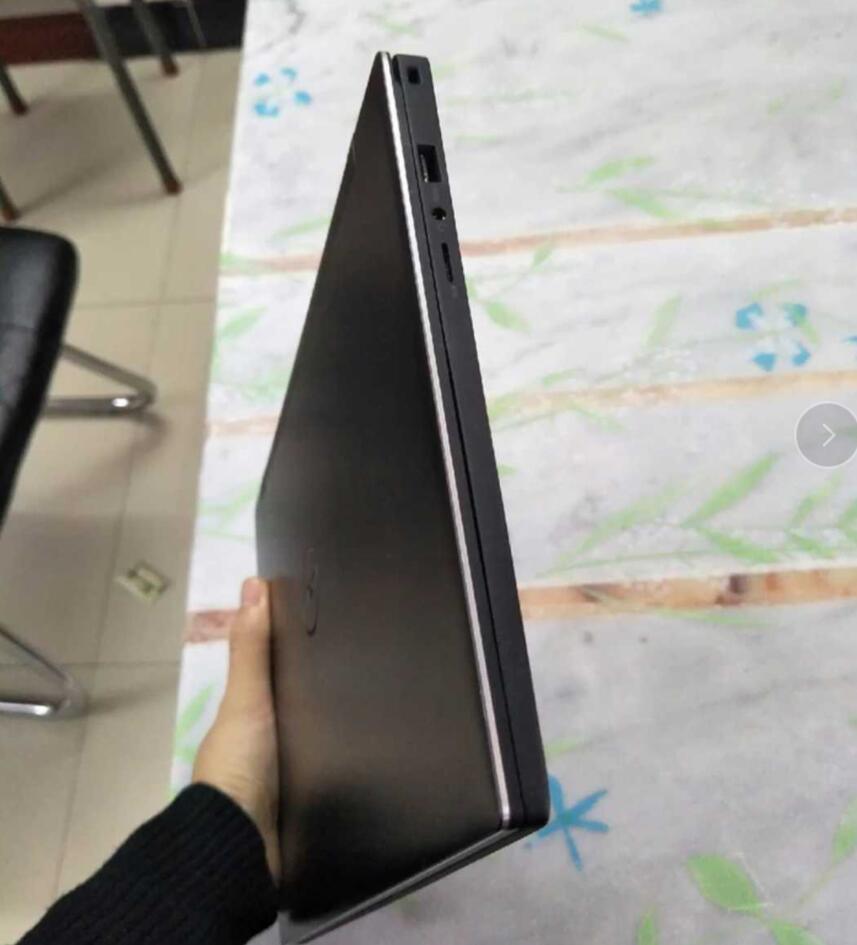 (USED) DELL Inspiron 7370 i5-8250U 4G 128G-SSD NA HD 620  13inch 1920x1080 Ultrabook 90% Secondary image