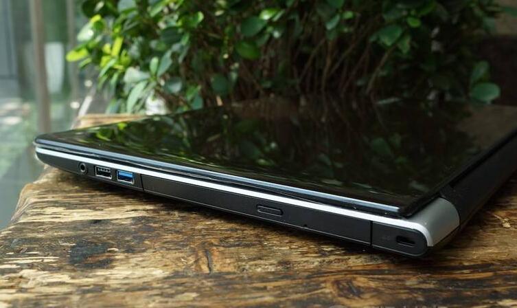 (中古) HASEE GOD OF WAR(神舟-戰神) K660D i5-4210M 4G NA 500G GTX 960M 2G 15.6インチ 1920×1080 ゲーミングノートパソコン 90% 二次画像