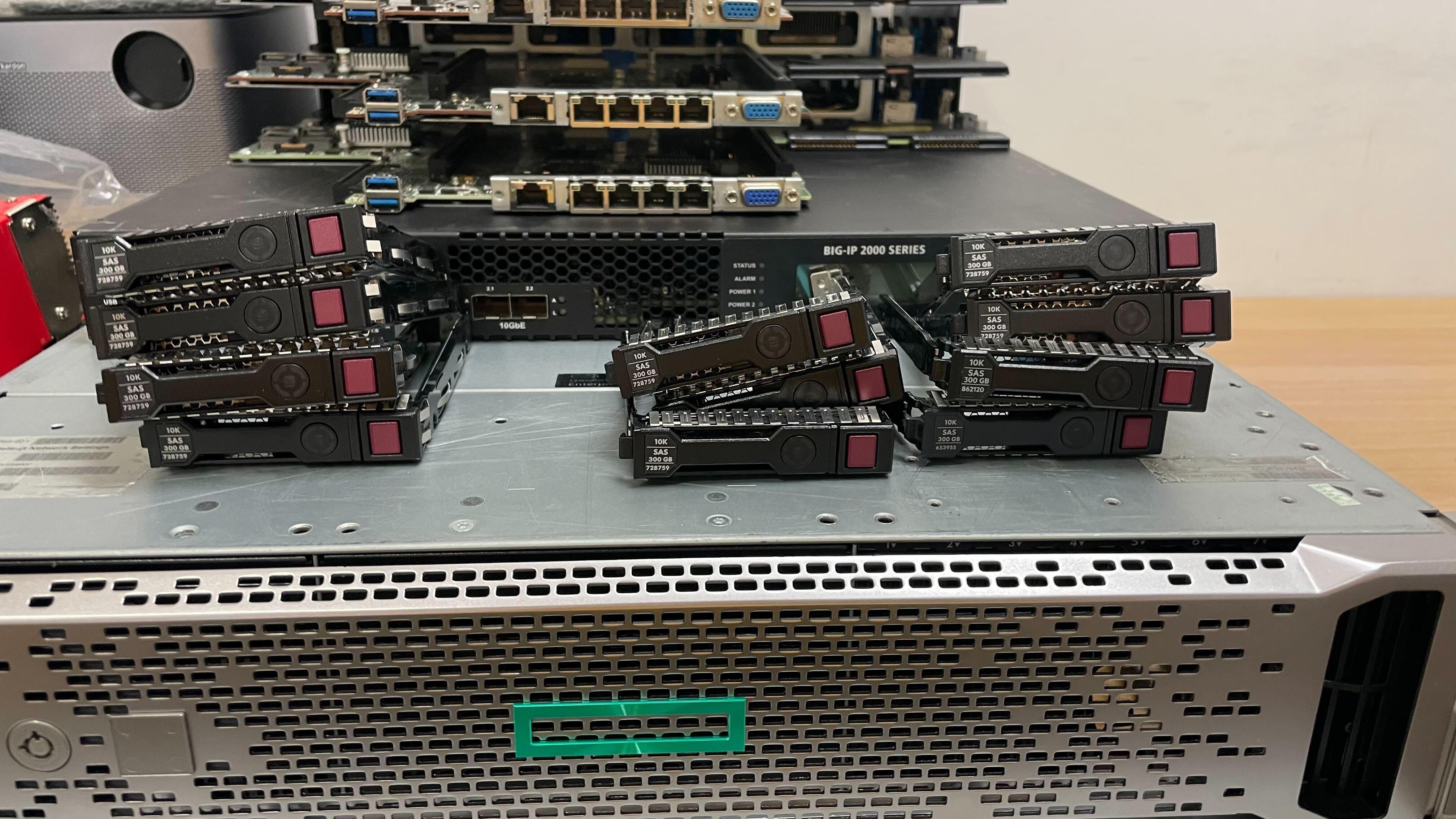 (USED) HPE Proliant DL360 DL380 G9 G10 Hard Disk Tray Caddy 硬碟架 90% NEW - C2 Computer メイン画像